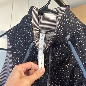 Lululemon Black and Pink Speckle Women's Running Vest with zip in hood